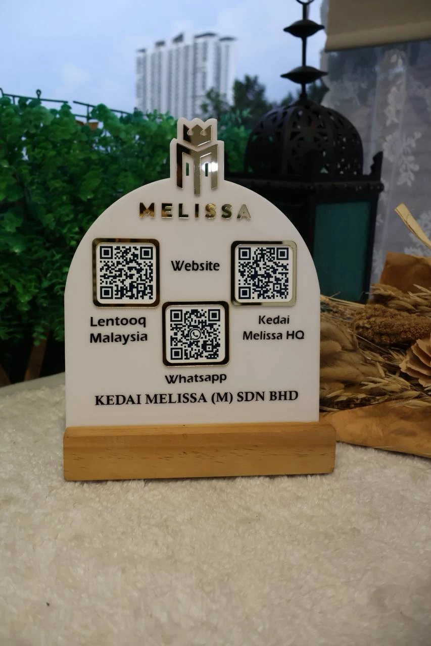 Custom Acrylic Table Signage for Business Owners