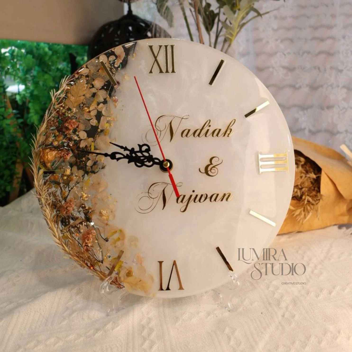 Personalized Resin Wall Clock - Aesthetic
